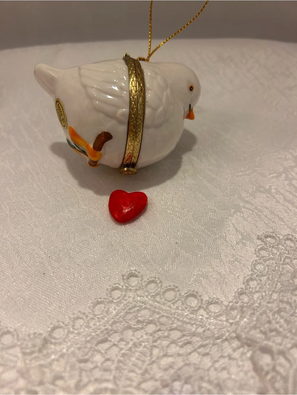 HINGED PORCELAIN TRINKET BOX ~ PEACE DOVE HANGING ORNAMENT WITH HEART TRINKET